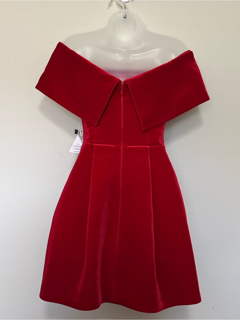 NWT Nadine Merabi Carmen Red Velvet Cocktail Dress Small - Picture 2 of 5